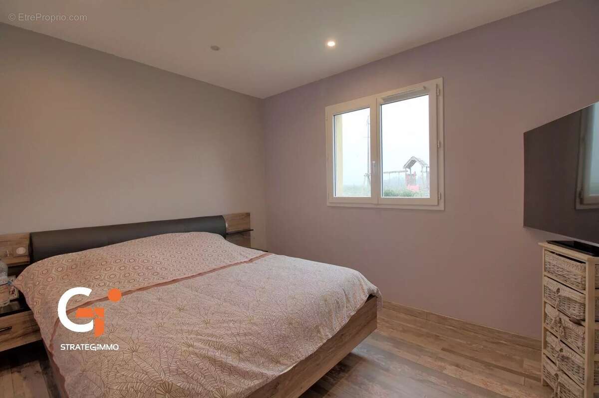 Maison à LONGUEVILLE-SUR-SCIE