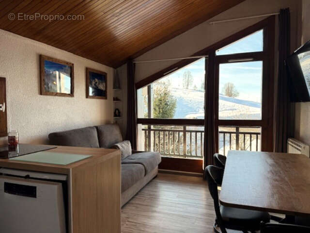 Appartement à CREST-VOLAND