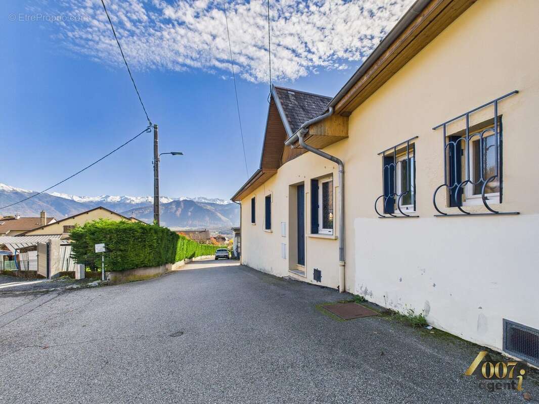 Maison à SAINT-PIERRE-D'ALBIGNY