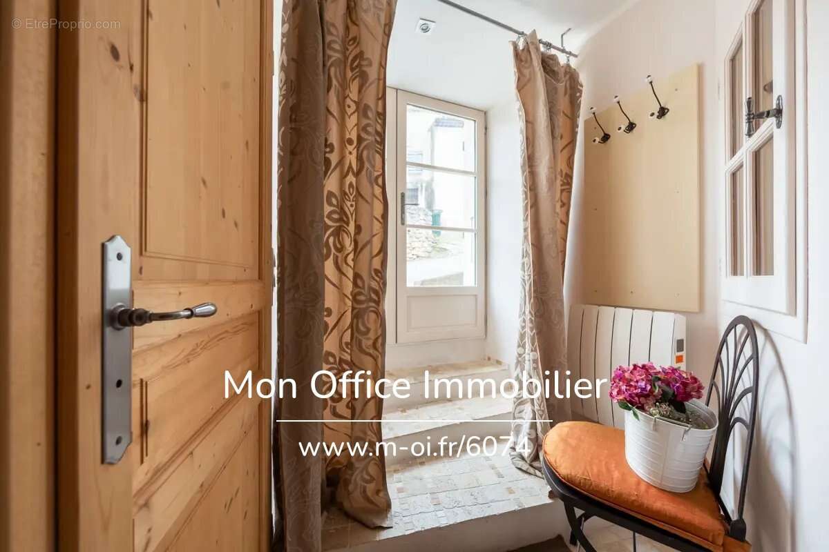 Référence : 6074-ANC. - Maison de village au centre de Lourmarin - photo 11