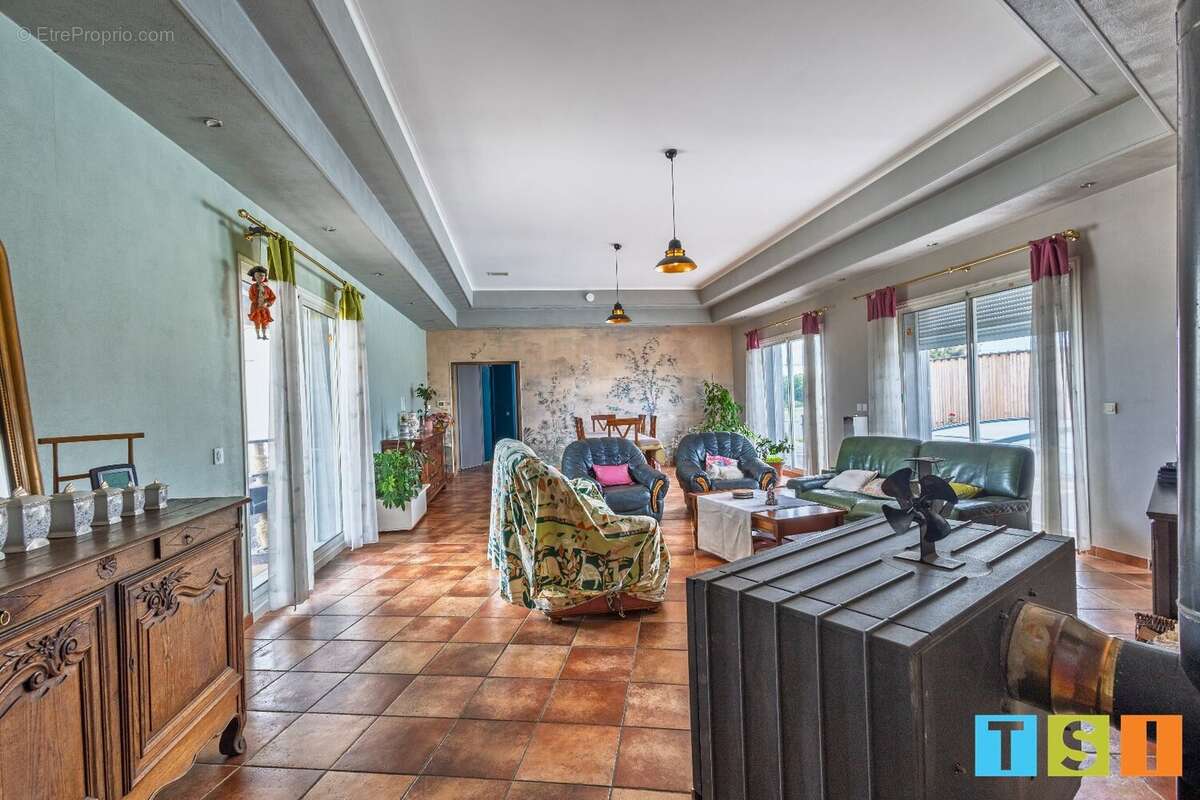 Maison à MONDAVEZAN