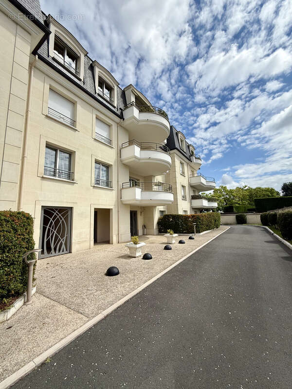 Appartement à SAINTE-GENEVIEVE-DES-BOIS