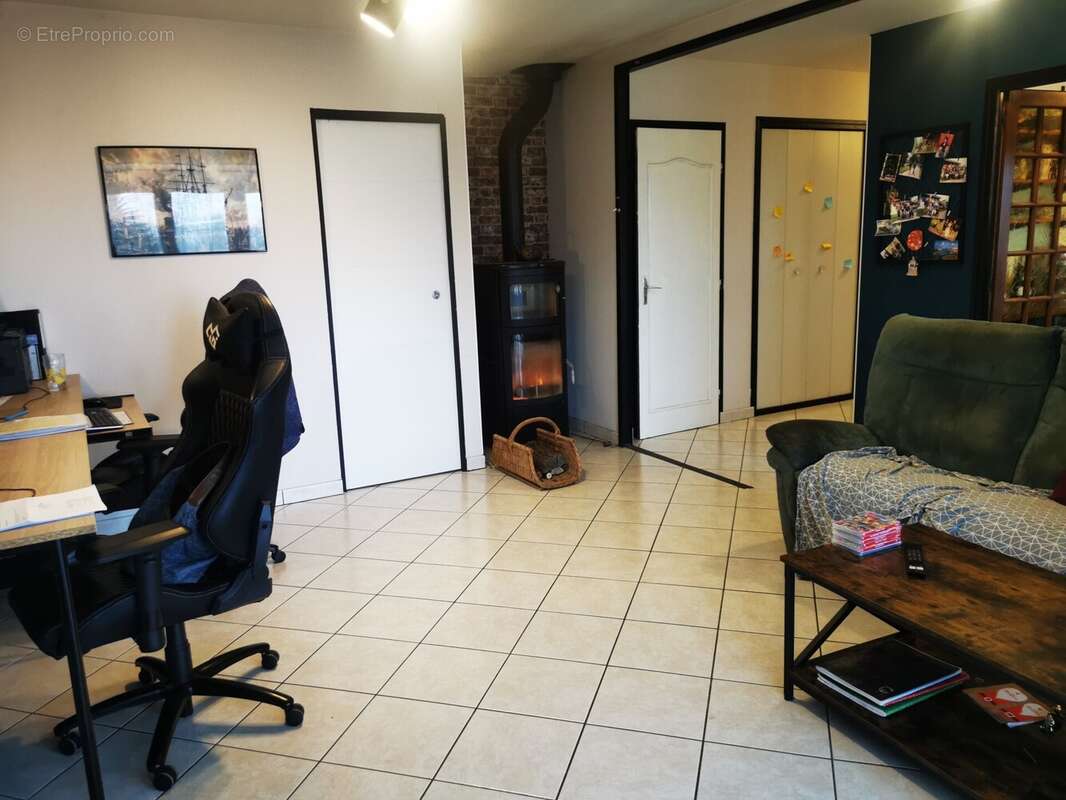 Maison à OUROUX-SUR-SAONE