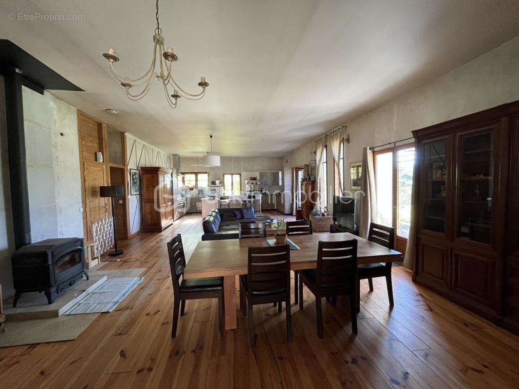 Maison à FORCALQUIER