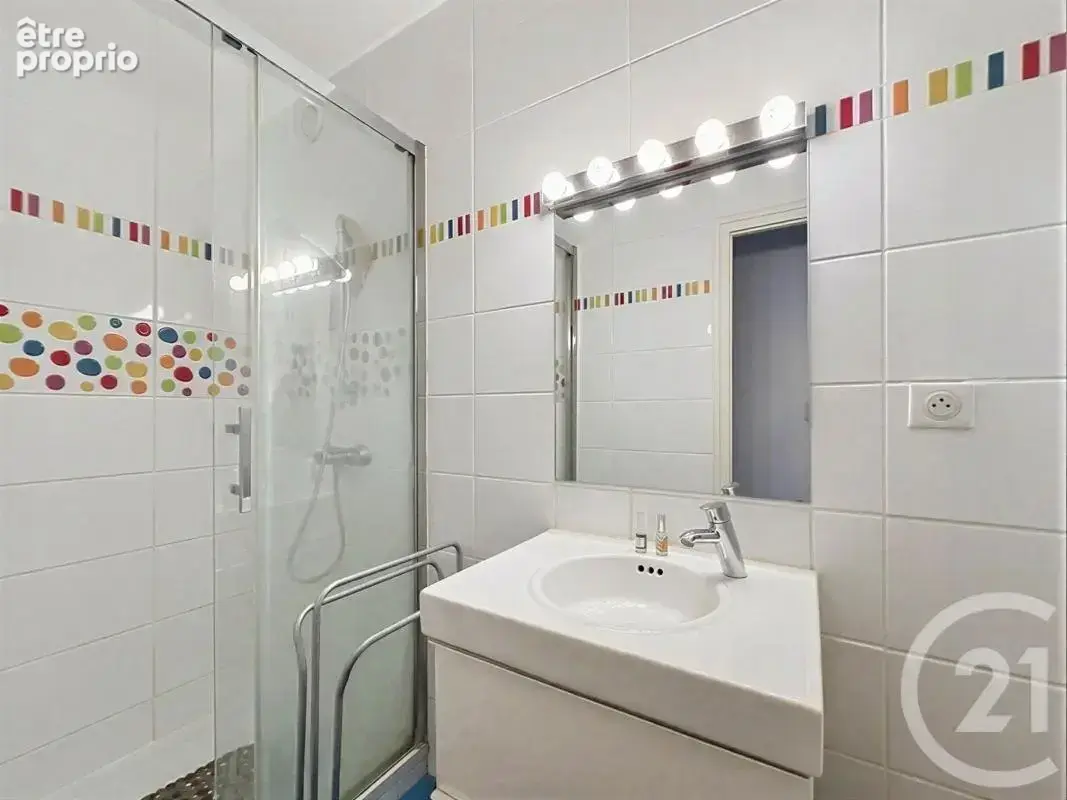 Appartement 96 m² à Villeurbanne  - photo 10