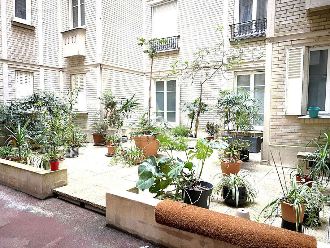 Appartement à PARIS-14E