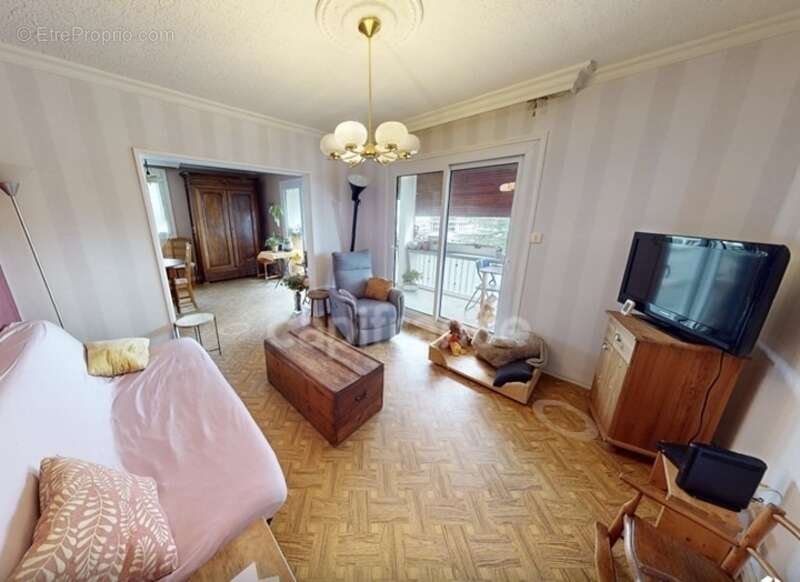 Appartement à RILLIEUX-LA-PAPE