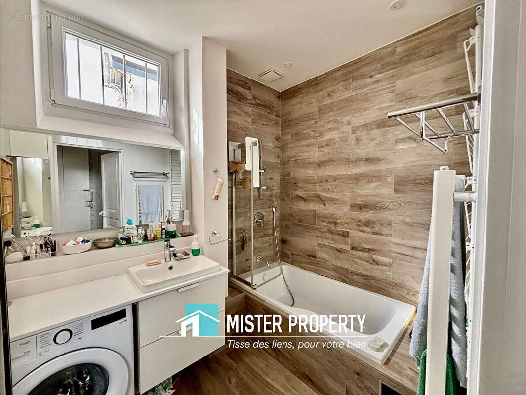 Appartement à SARTROUVILLE