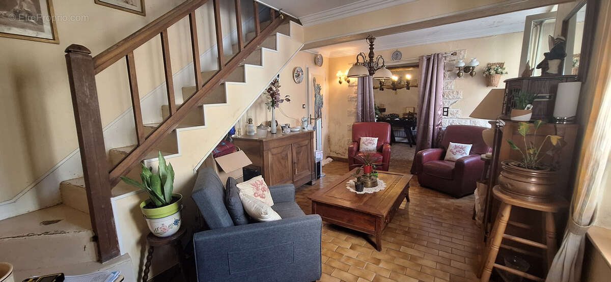 Veron,maison de village de 131m2,3/4 chambres,cour,dependance,atelier,terrain 280m2 - photo 6