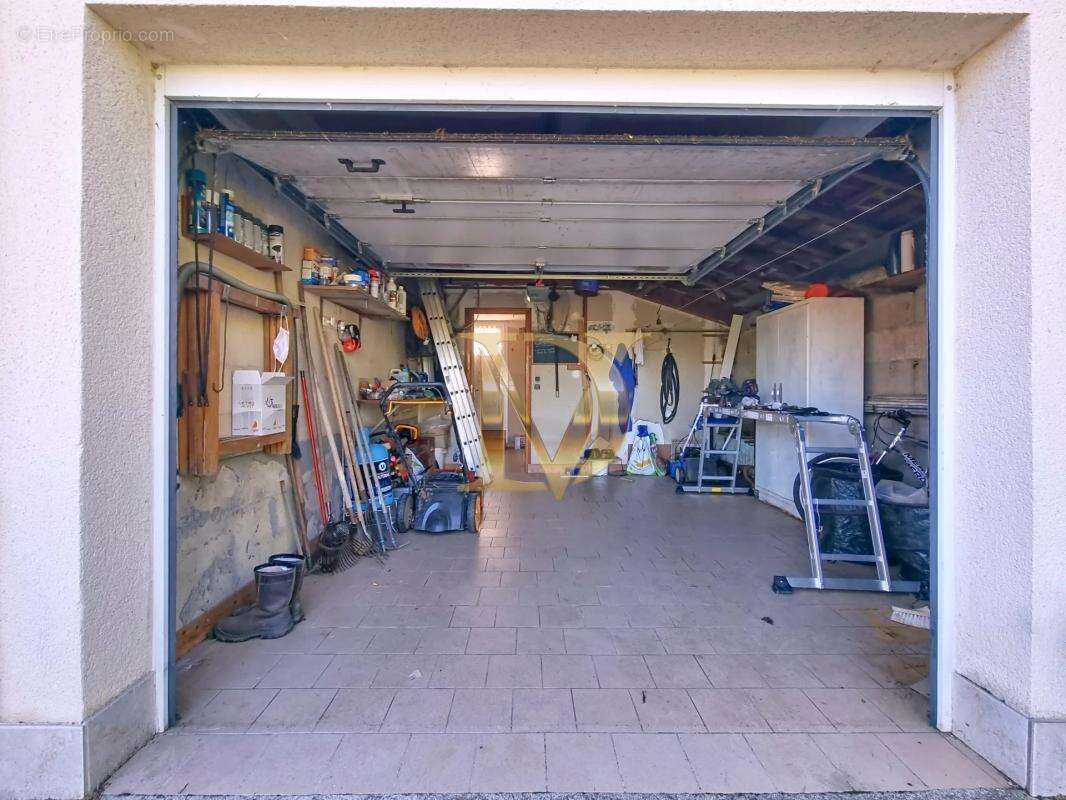 Maison à MONTLOUIS-SUR-LOIRE