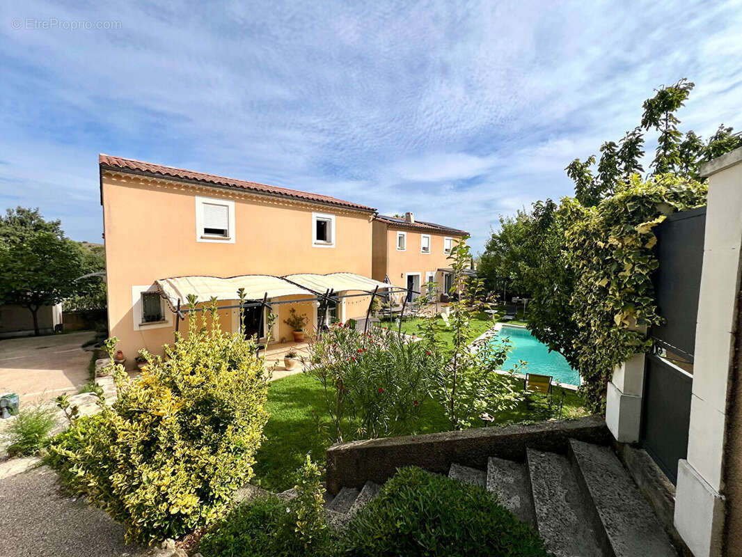 Maison à SAUVETERRE