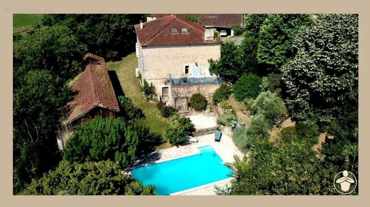 Maison à FREGIMONT