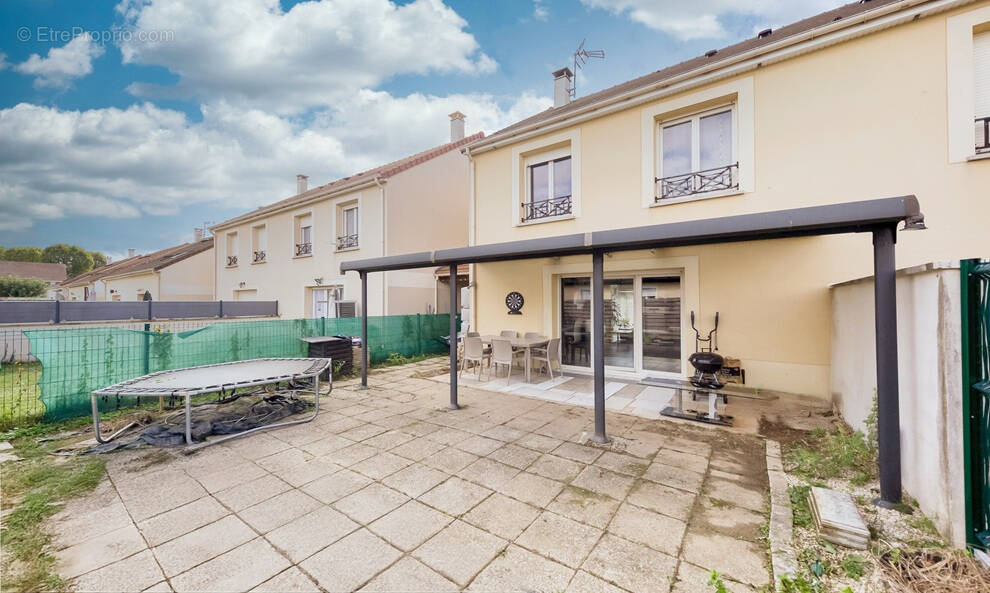 Maison à MORMANT