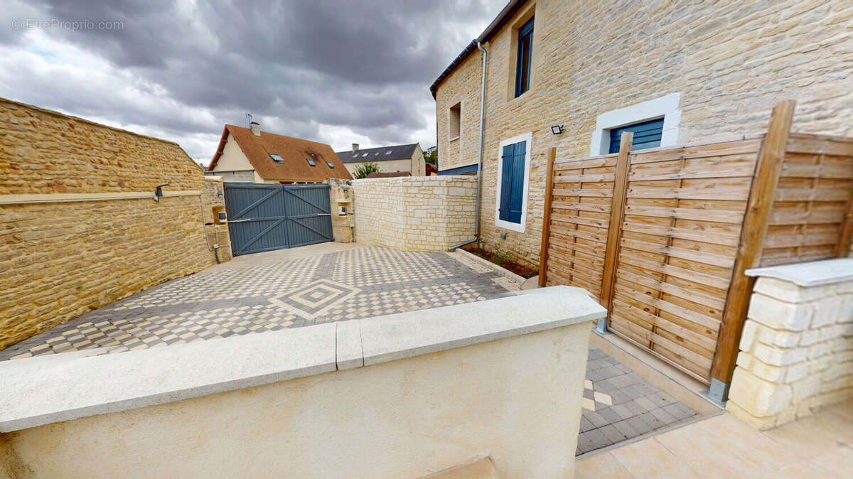 Maison à COURSEULLES-SUR-MER