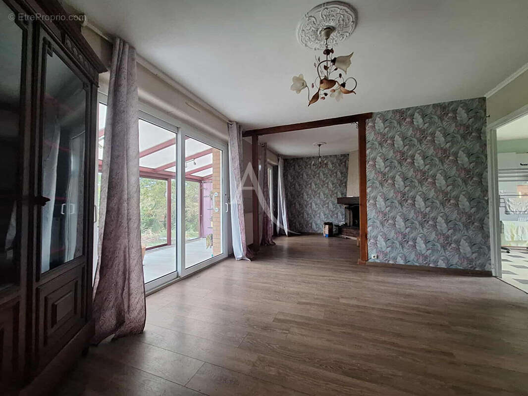 Maison à VIRONCHAUX