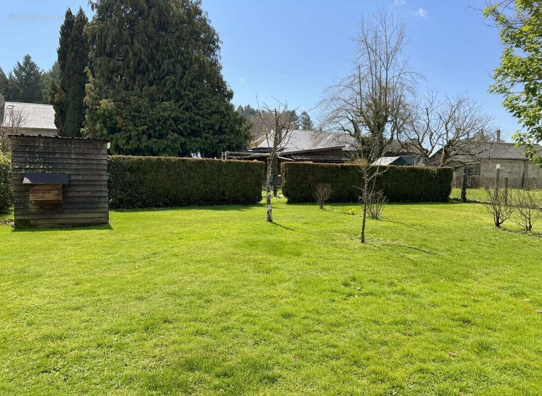 Maison à CHATEAUNEUF-LA-FORET