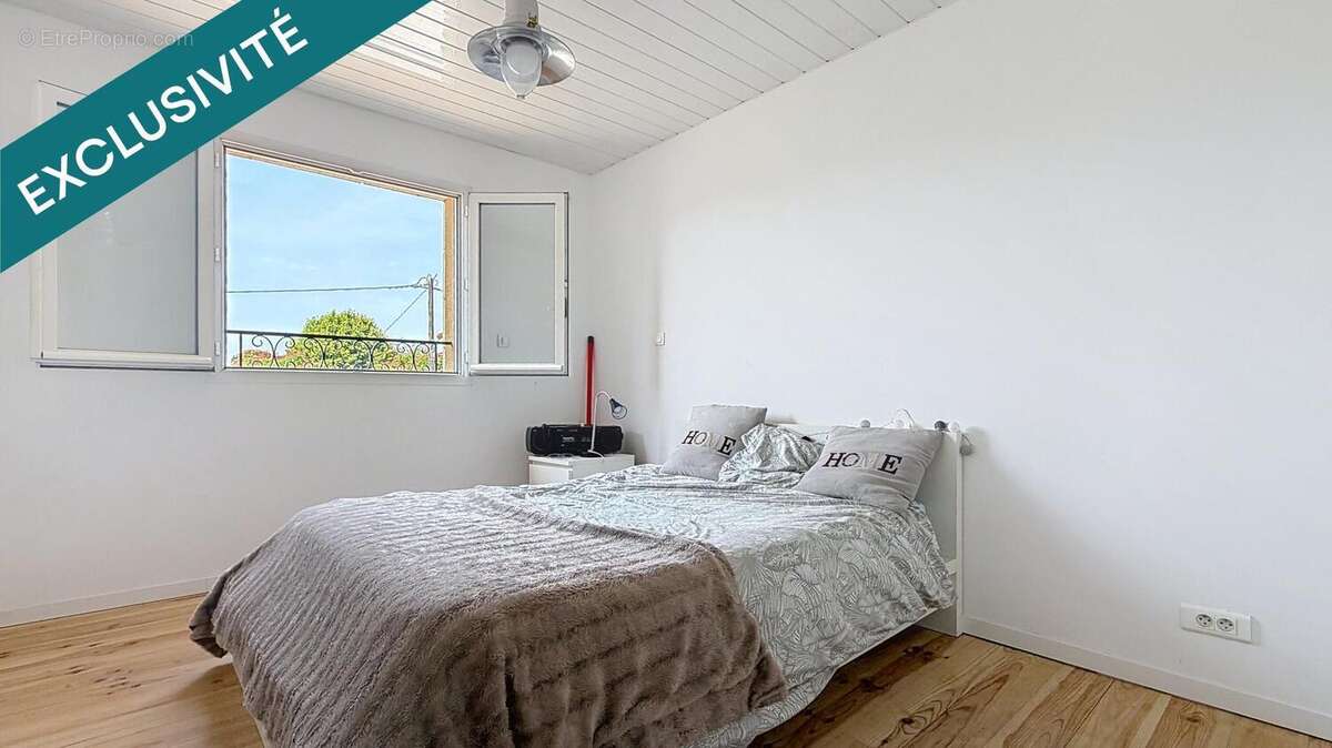 Maison 136 m² à Ambares-Et-Lagrave  - photo 7