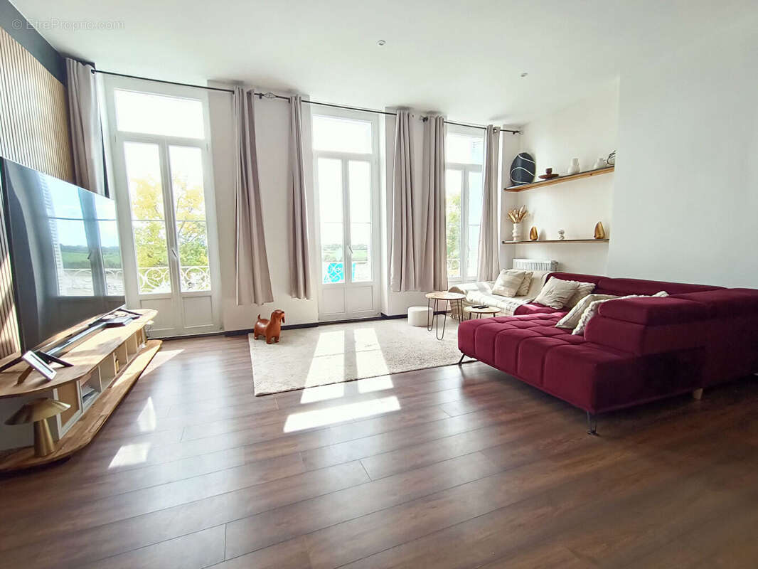 Appartement à TONNAY-CHARENTE