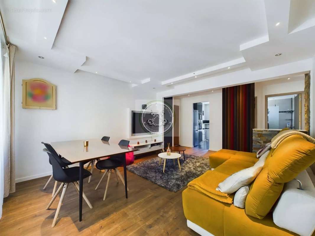 Appartement à FREJUS