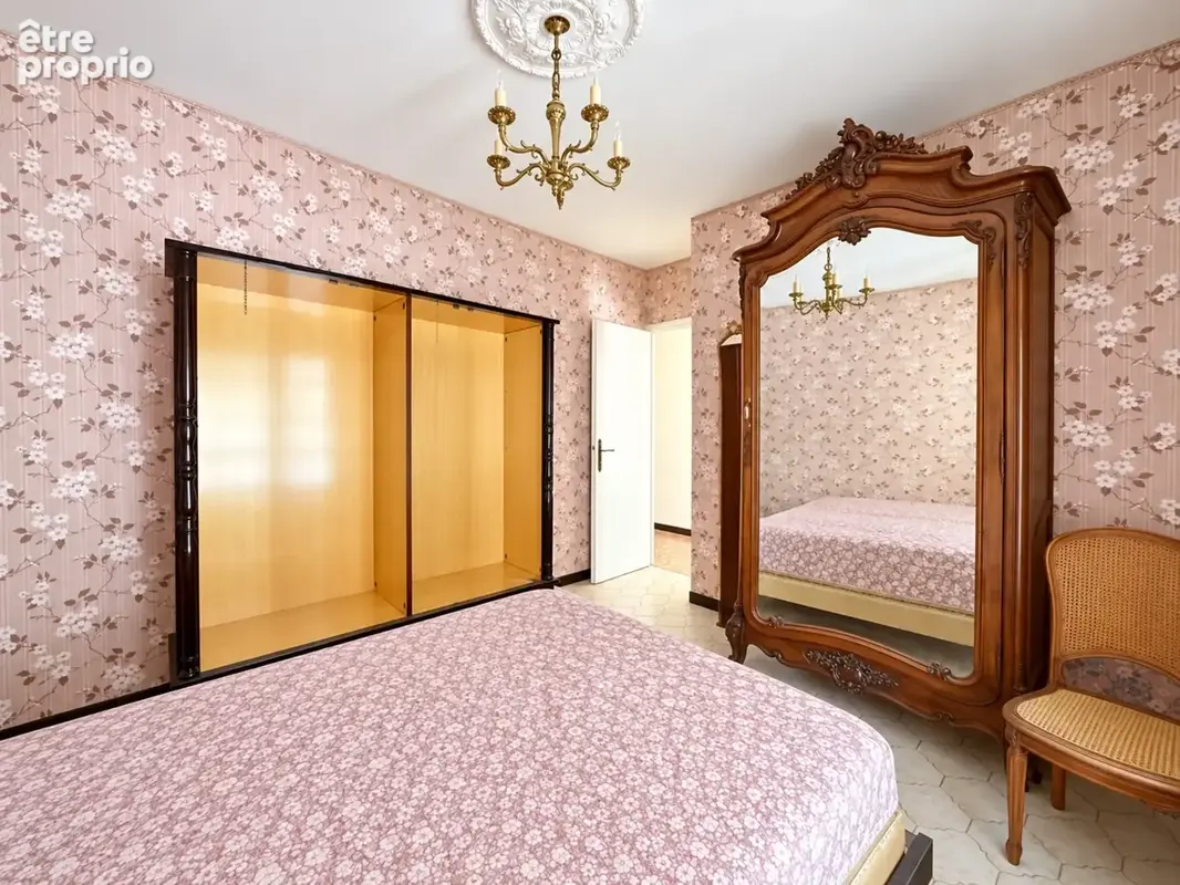 ROGNES  (13) Maison à vendre 105 M2 5 pièces, dépendance 35 m2, Garage Piscine - photo 8