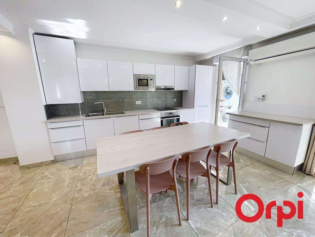 Appartement à MARSEILLE-11E