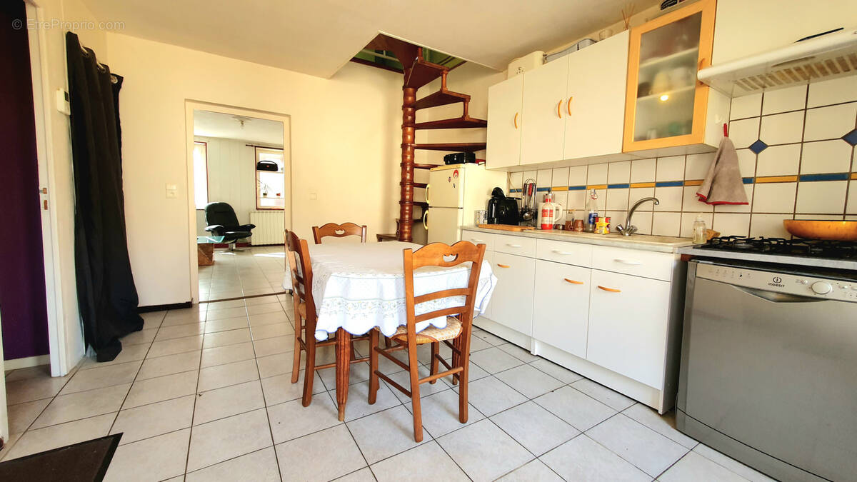 Maison à YZEURE