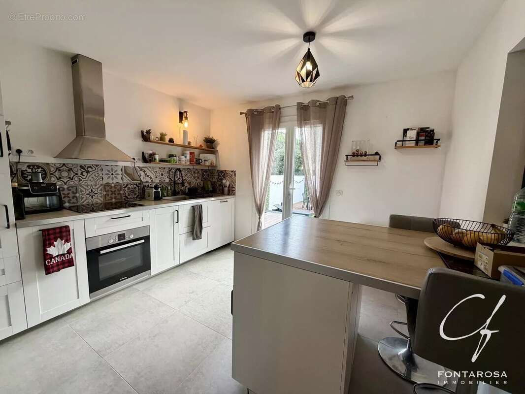 Maison à PUGET-SUR-ARGENS