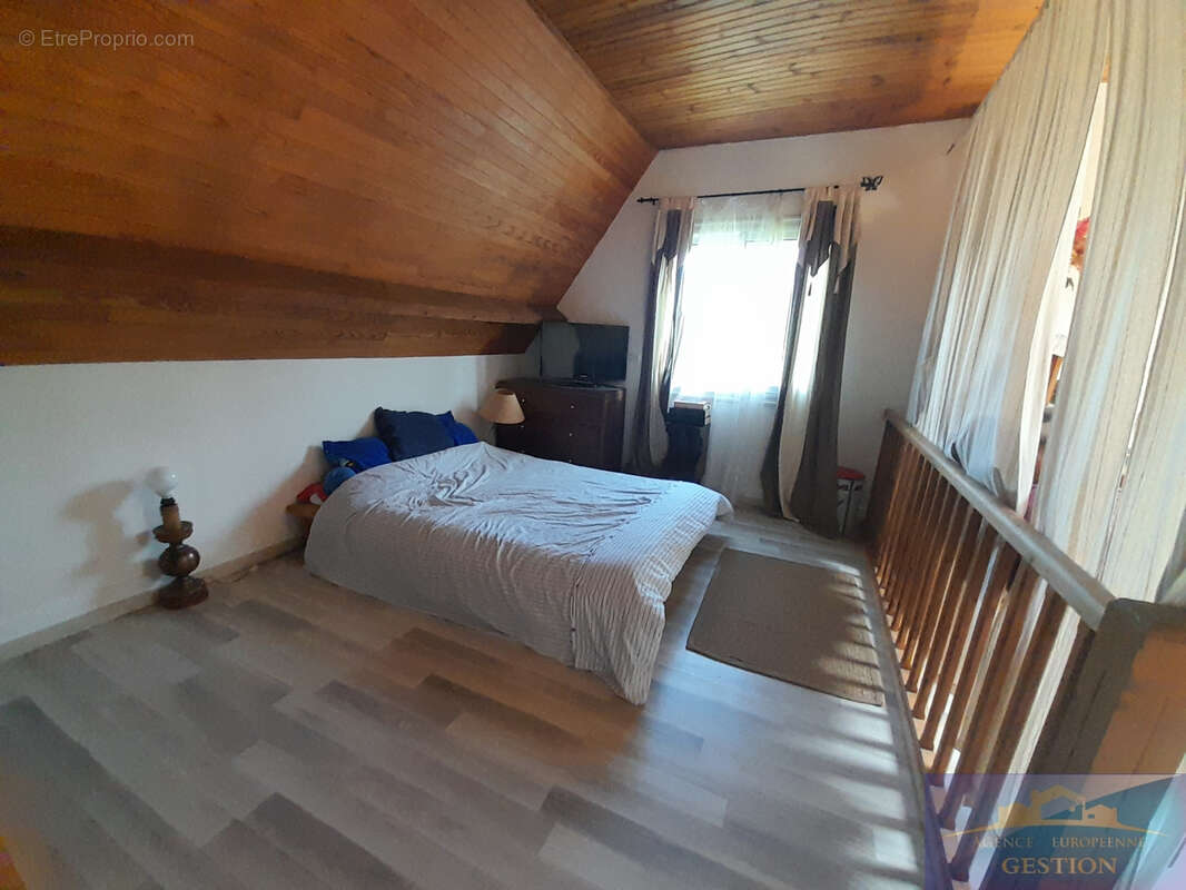 Maison à OMEX