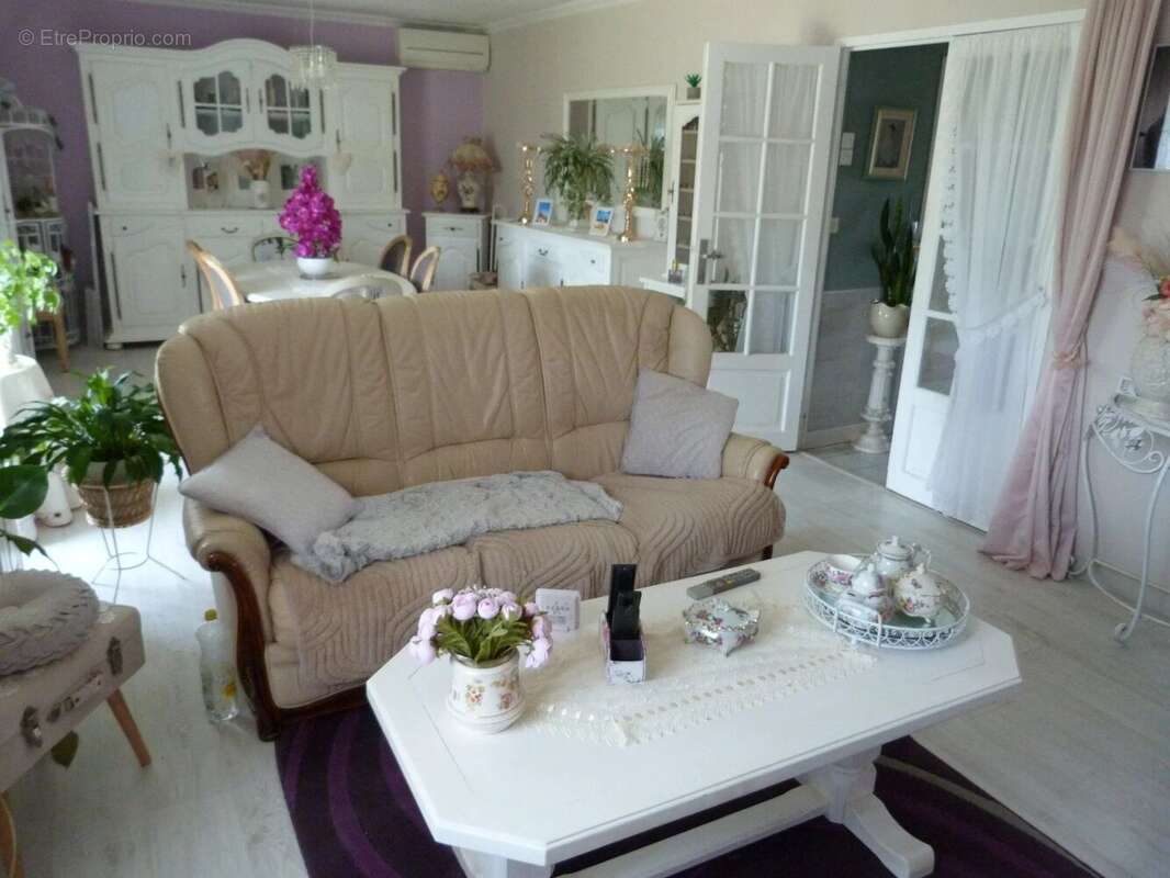 Maison à SAINT-GEORGES-SUR-LA-PREE