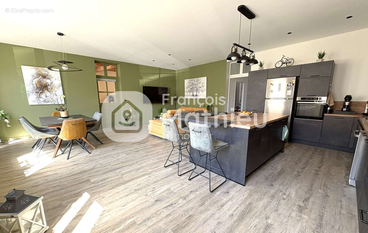 BOULIGNEUX - Propriété de caractère sur 2 211 m2 de terrain - photo 10