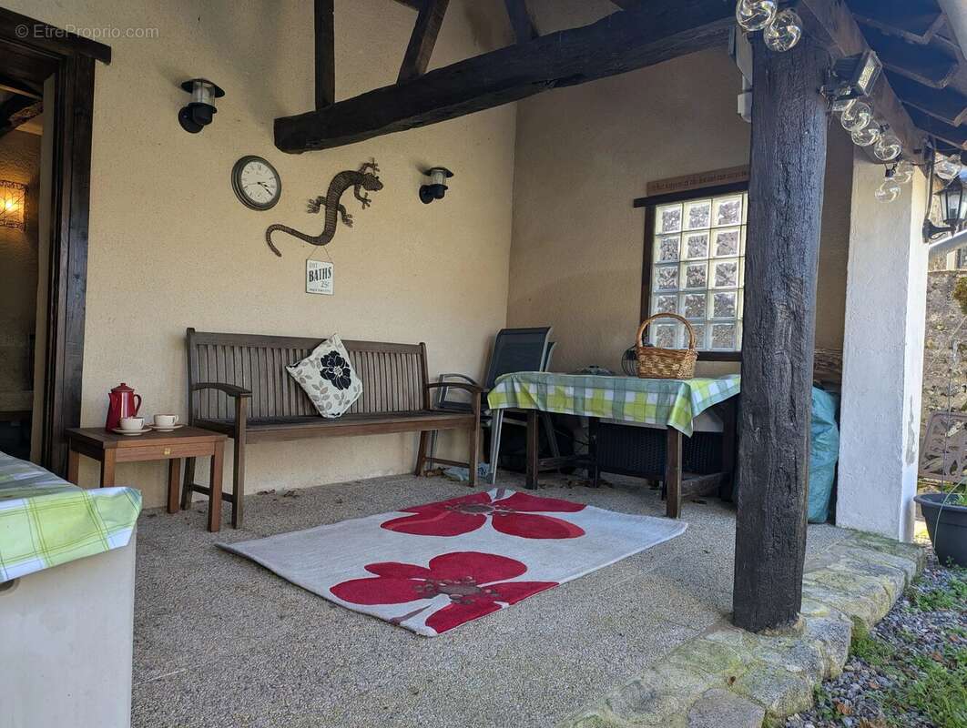 Maison à LIGNAC