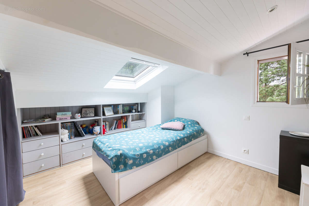 CIBOURE   Sur les hauteurs, appartement de caractère avec jardin, dépendances et vues exceptionnelles - photo 4