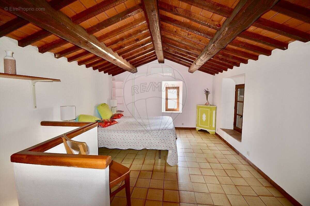 Maison à LE MUY