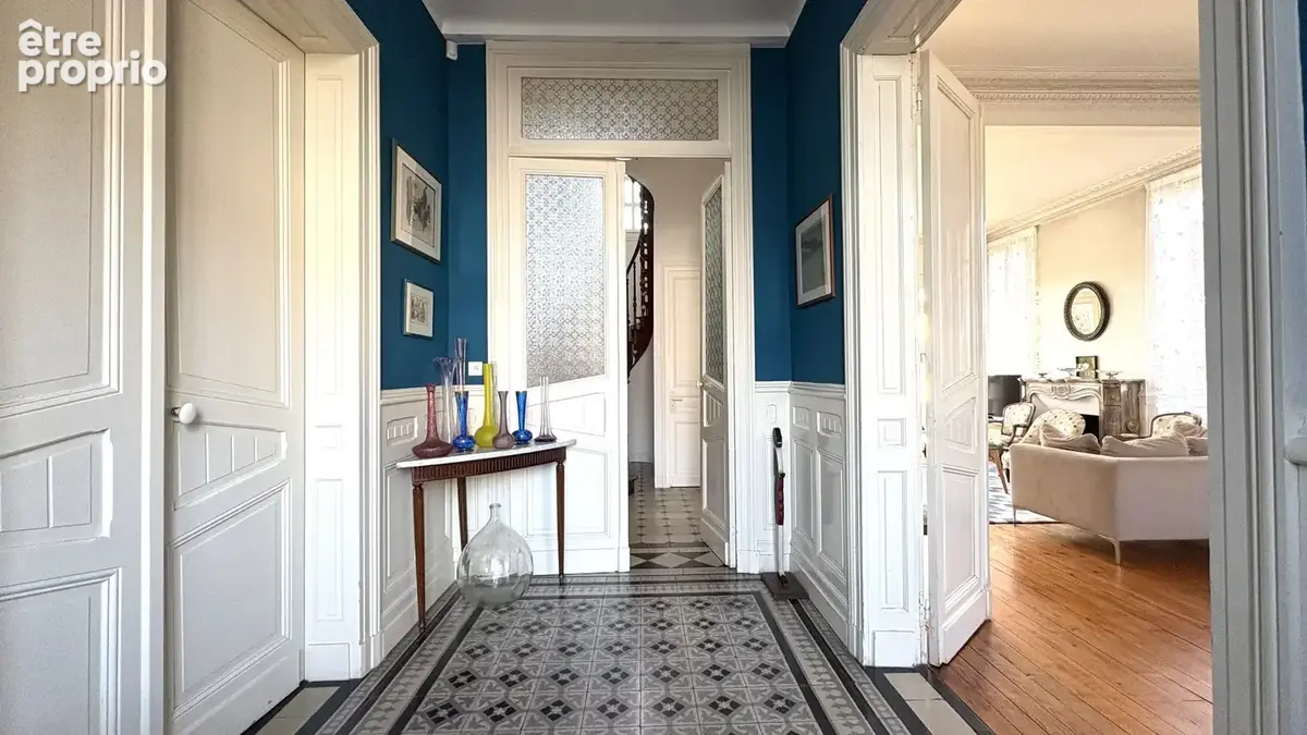 Maison de maitre de type t8 de 202 m2 avec piscine - photo 8