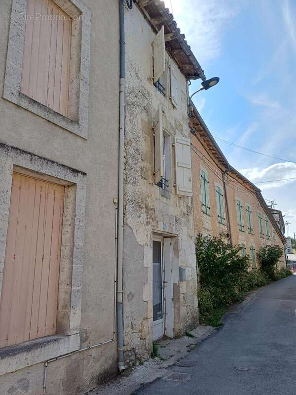 Maison 73 m² à Montboyer  - photo 2