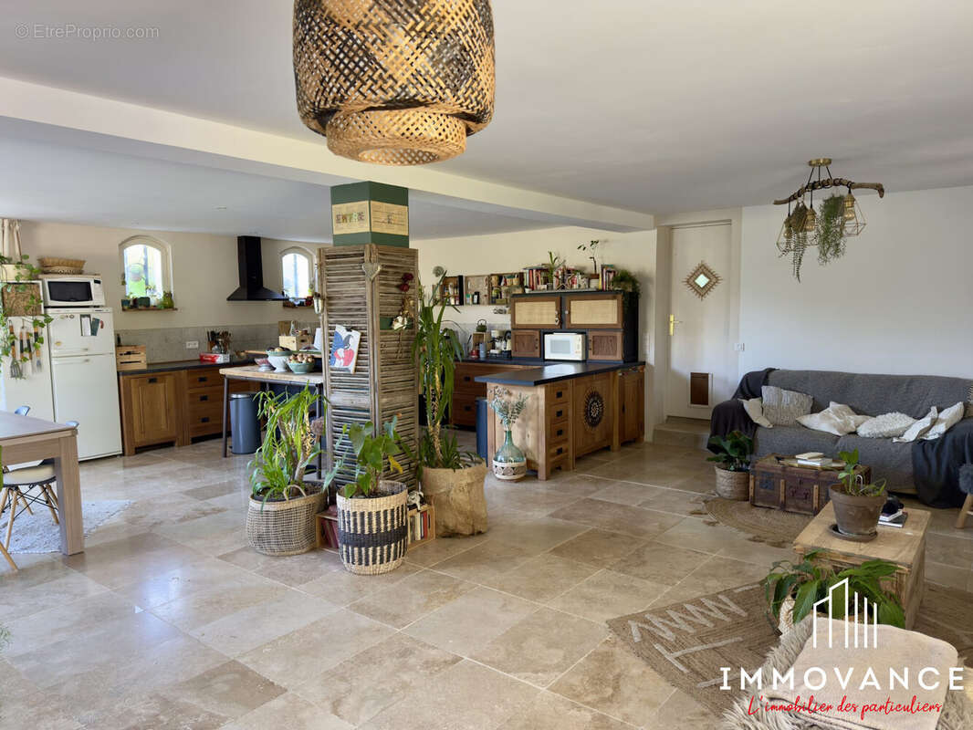 Maison à SAINT-MATHIEU-DE-TREVIERS