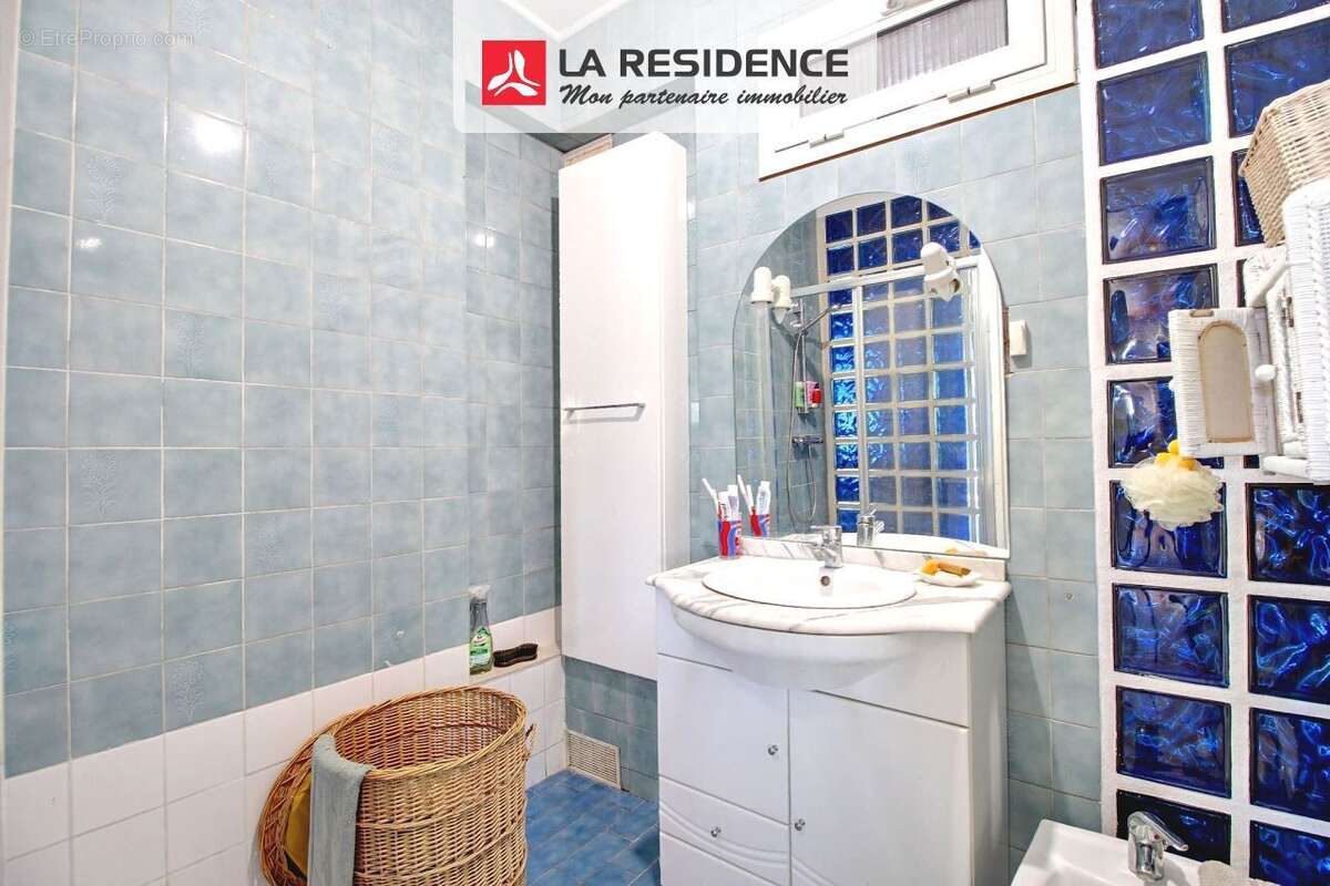Maison 237 m² à Oissel  - photo 8