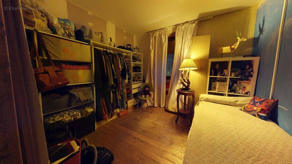 Appartement à SAINT-LAURENT-DE-CERDANS