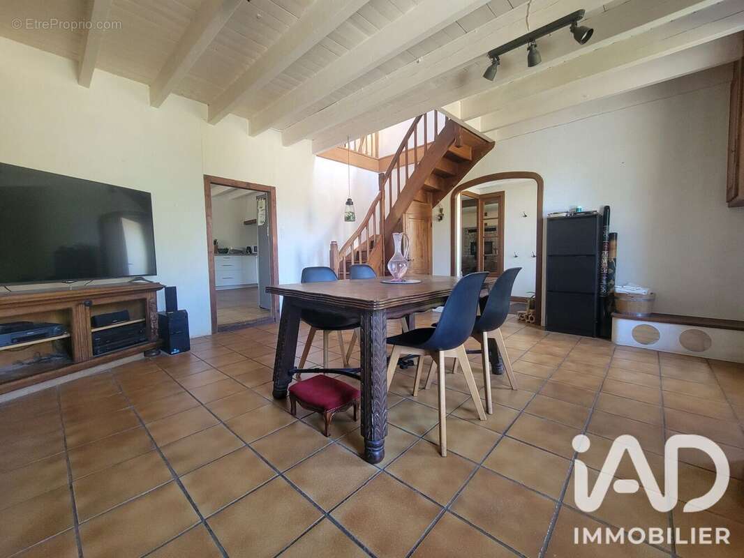Photo 8 - Maison à MONTOURNAIS