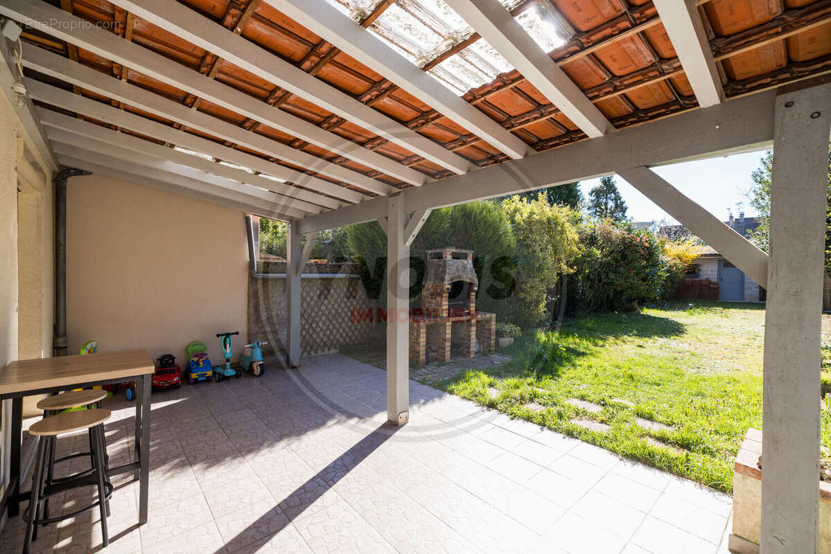 Maison à LES MUREAUX