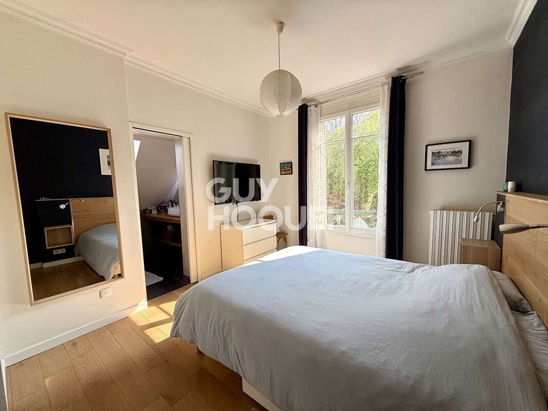 Maison à MEZIERES-SUR-SEINE