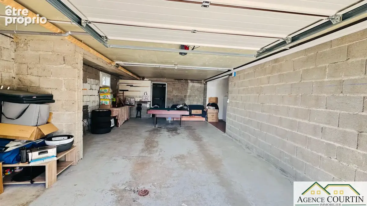 Maison familiale avec 4 chambres, terrain clos et vue dégagée à Lons-le-Saunier - photo 18
