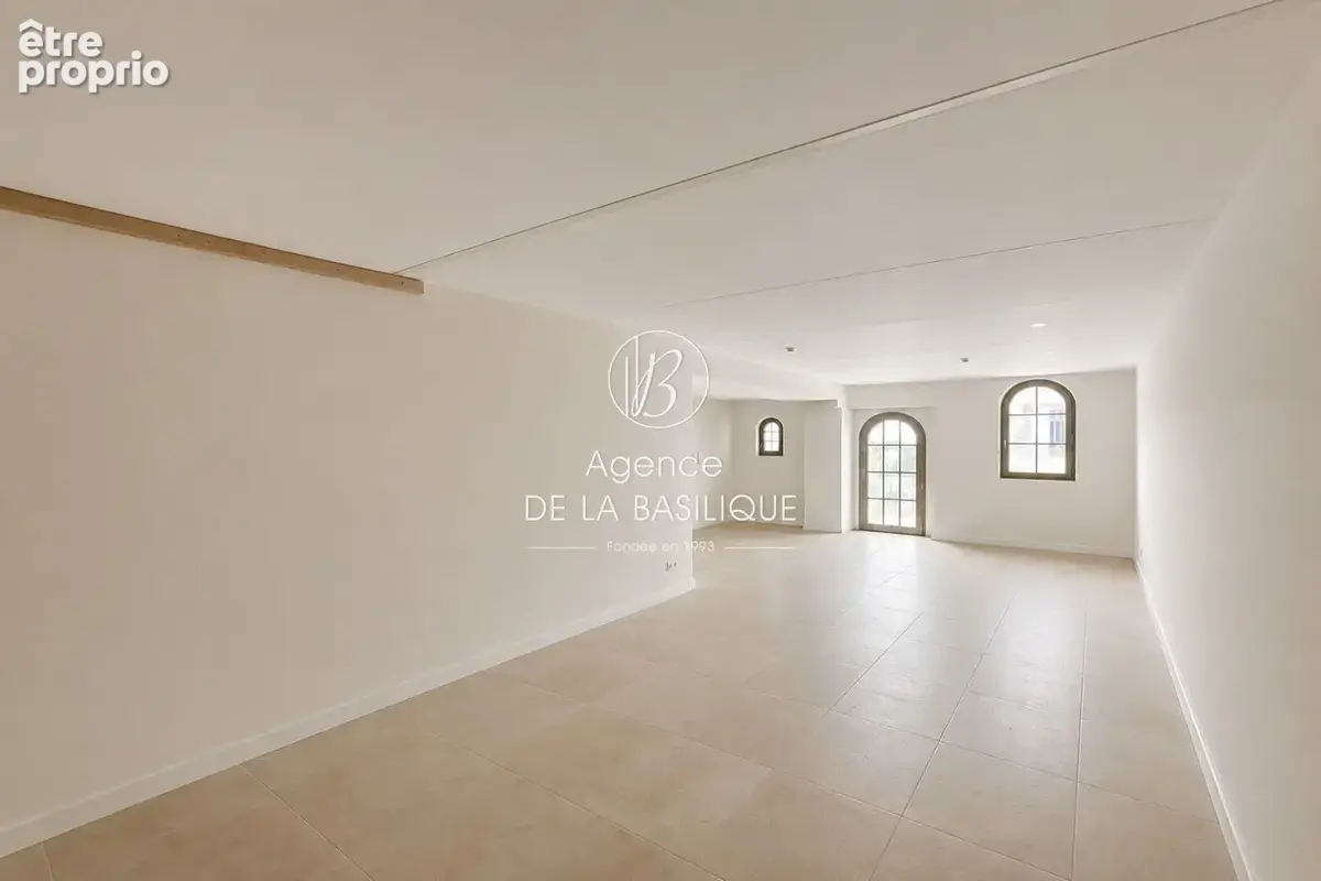 Maison 5 pièces 110 m² à vendre à Saint-Maximin-La-Sainte-Baume (83470) - photo 3