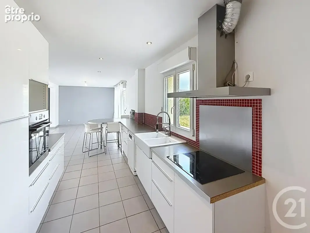 Maison 84 pièces 189 m² à vendre à Sours (28630) - photo 5