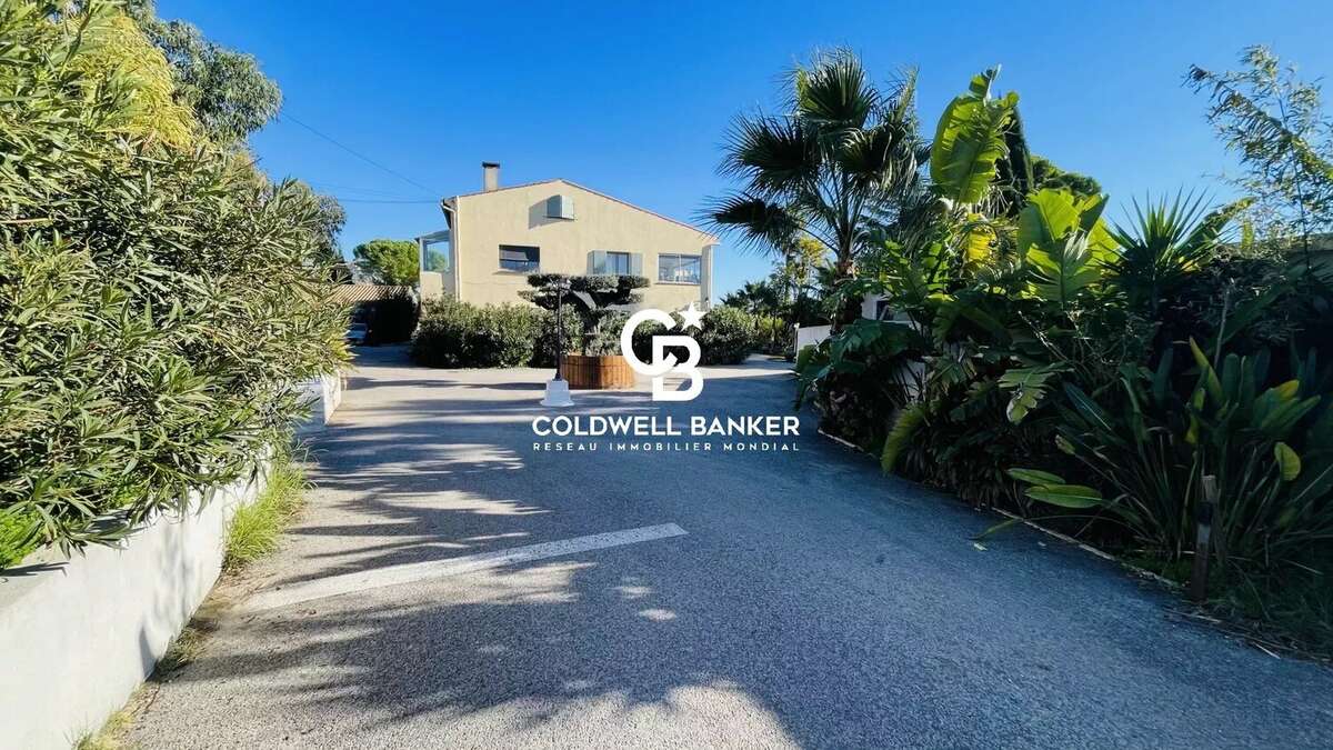 Appartement à LA CRAU