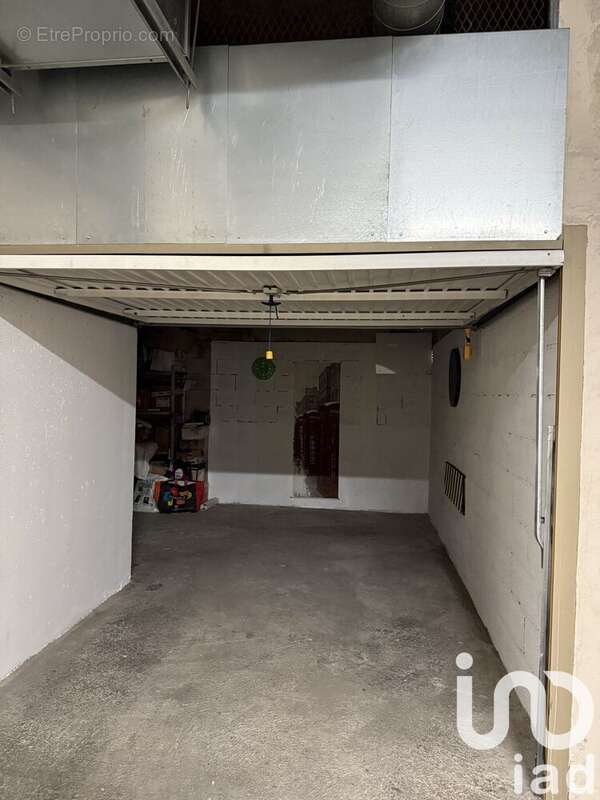 Photo 2 - Parking à FREJUS