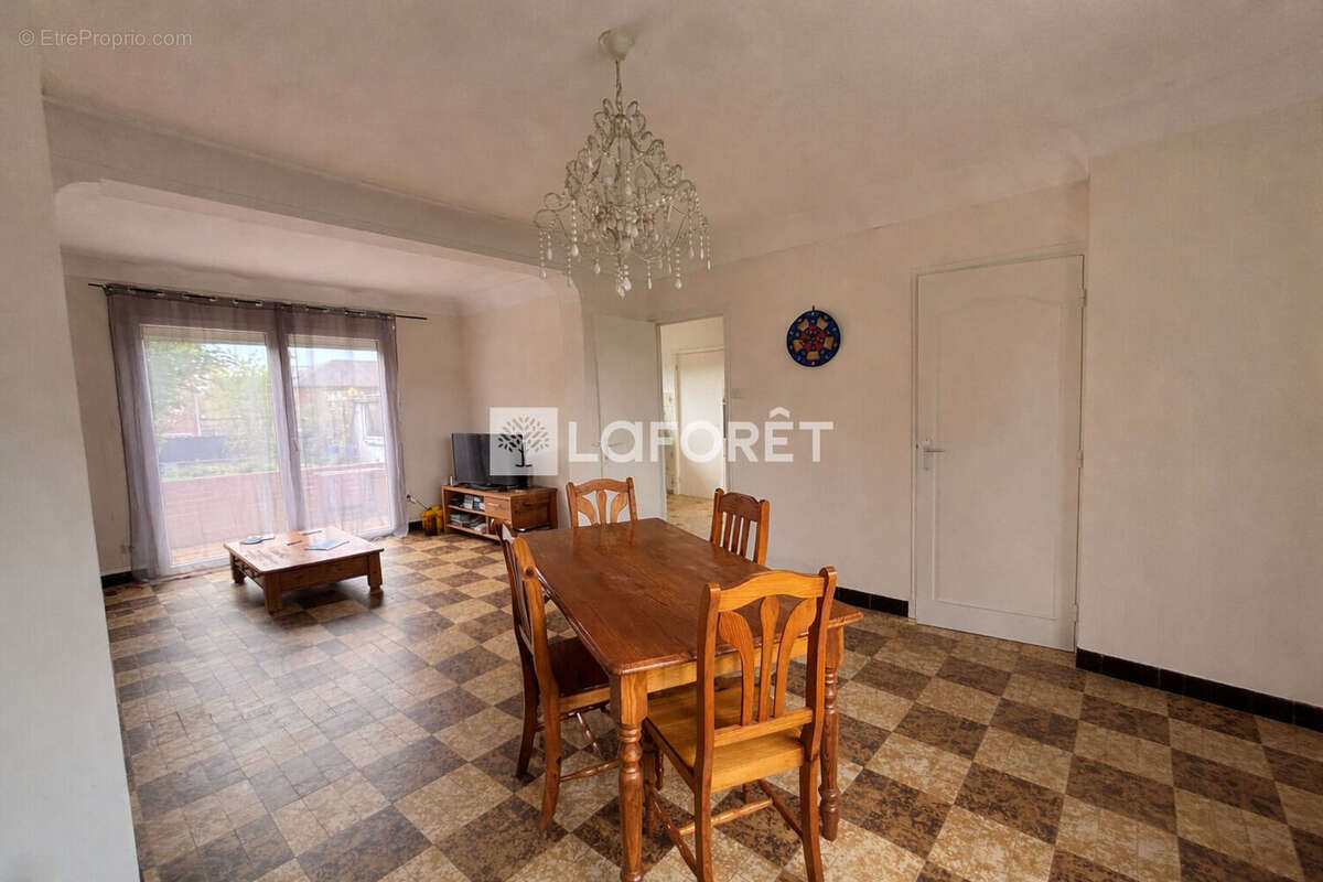 Maison à LAMBRES-LEZ-DOUAI