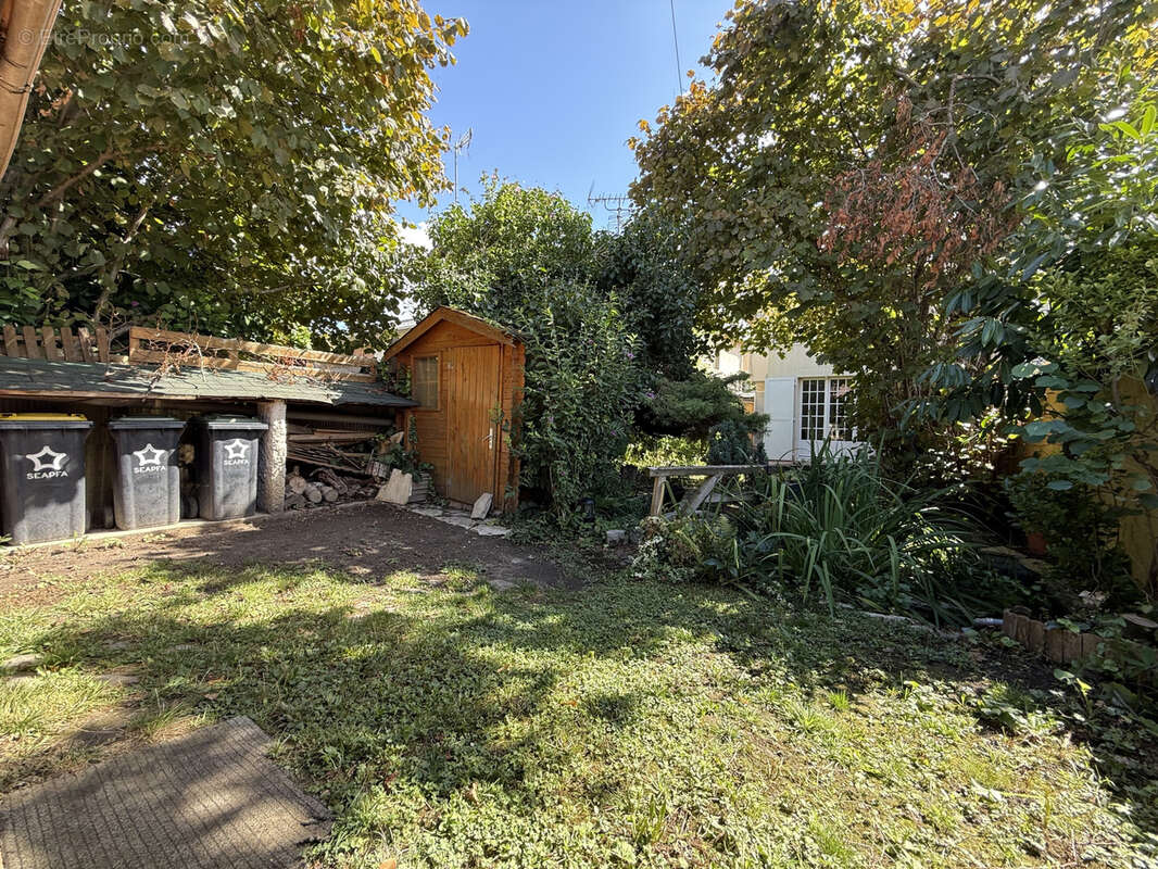 Maison à LE BLANC-MESNIL