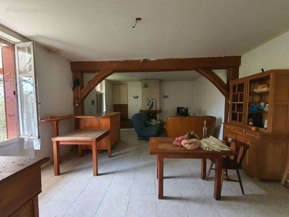 Maison à DAMPIERRE-EN-GRACAY