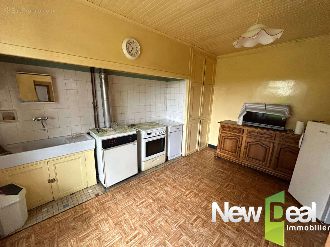 Maison à ARNAC-POMPADOUR